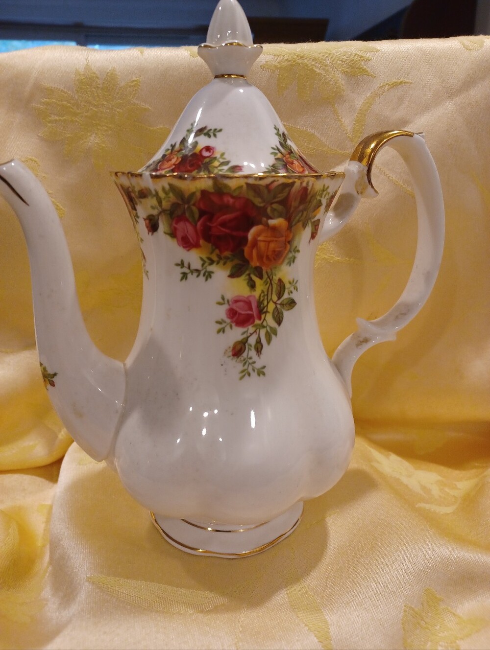 Vintage Royal Albert Old Country Rose Pattern Coffee Pot  From 1970
